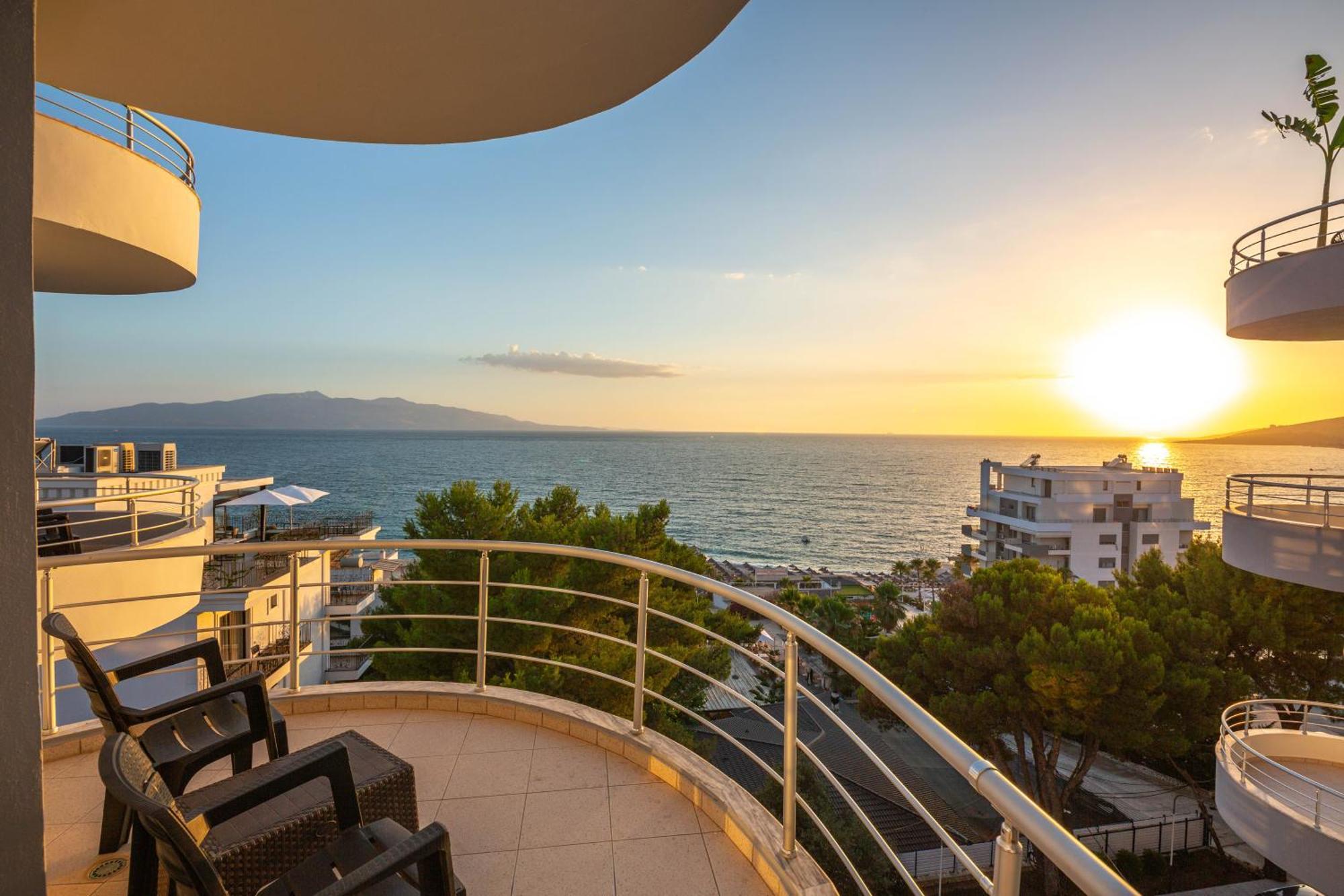 Hotel Sea Breeze Σαράντα Εξωτερικό φωτογραφία