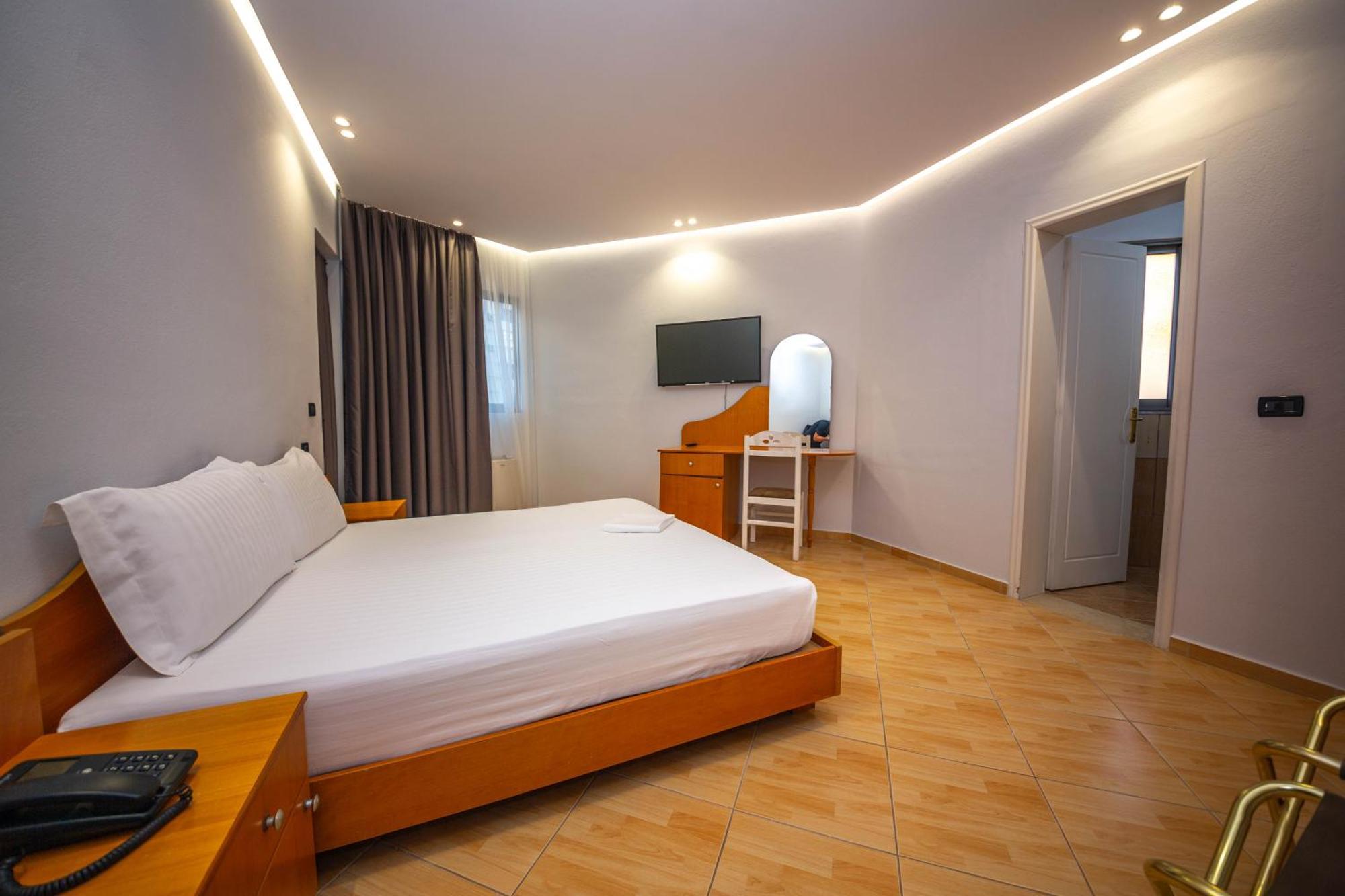 Hotel Sea Breeze Σαράντα Εξωτερικό φωτογραφία