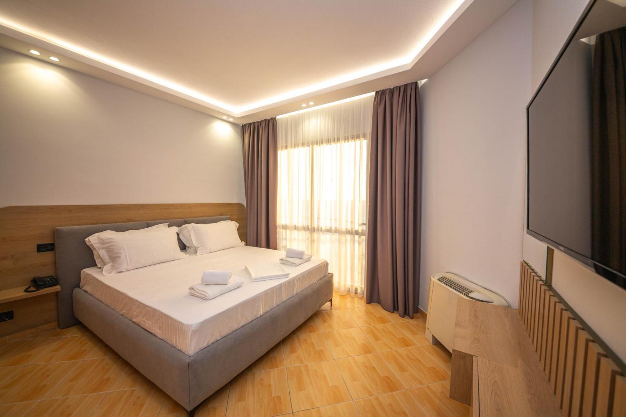 Hotel Sea Breeze Σαράντα Εξωτερικό φωτογραφία