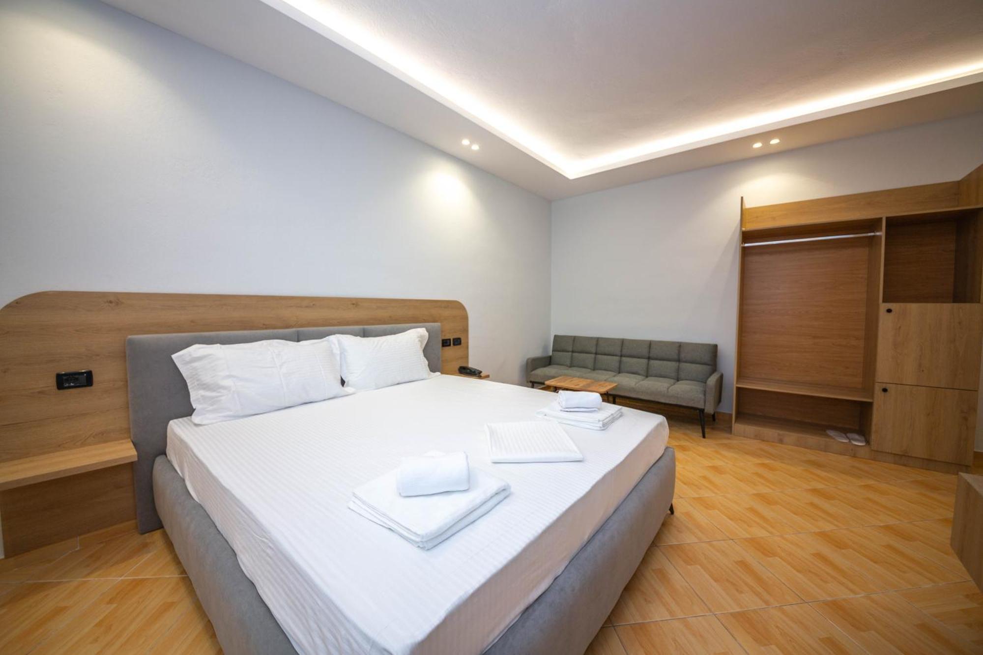 Hotel Sea Breeze Σαράντα Εξωτερικό φωτογραφία