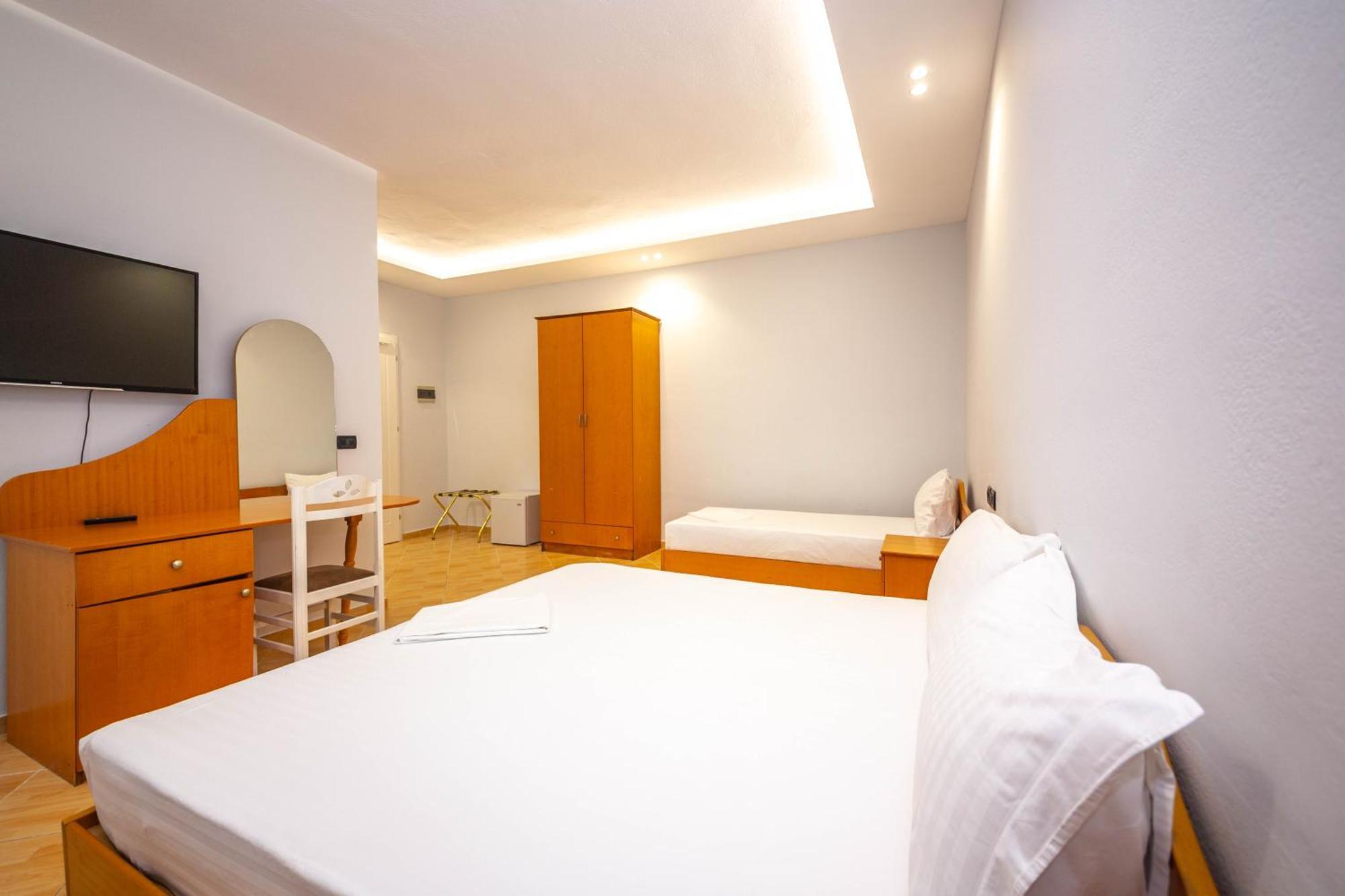 Hotel Sea Breeze Σαράντα Εξωτερικό φωτογραφία